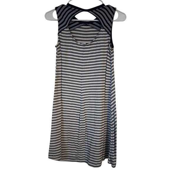 ‼️𝐆𝐀𝐏 𝐒𝐓𝐑𝐈𝐏𝐏𝐄𝐃 𝐎𝐏𝐄𝐍 𝐁𝐀𝐂𝐊 𝐃𝐑𝐄𝐒𝐒 - Picture 2 of 4